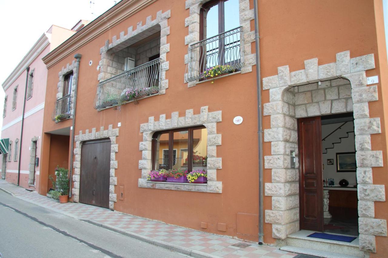 Locazioni Brevi La Rosaviola Guest Rooms Teulada Exterior foto