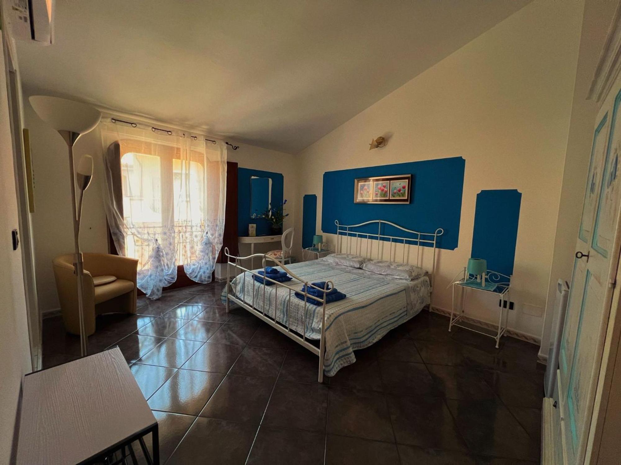 Locazioni Brevi La Rosaviola Guest Rooms Teulada Exterior foto